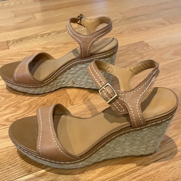 Franco Sarto platform sandals with white stitching - Picture 2 of 4